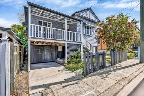 Gabba Central 2 Separate Homes 1 Block 6 Bdrms - Maitland Accommodation 0