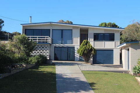 Gabbadah Beach House - Maitland Accommodation 0