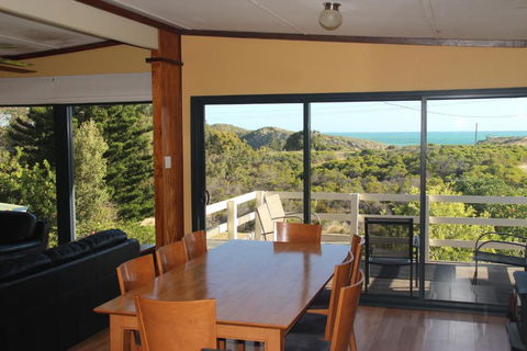 Gabbadah Beach House - Maitland Accommodation 1