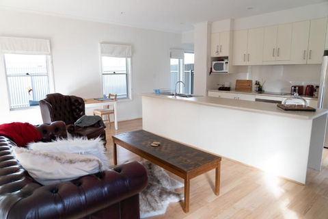 Gawler Townhouse U1 1 Bedroom - Maitland Accommodation 0