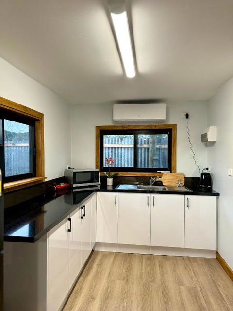 GORGE Chocolates Tiny House - Maitland Accommodation 2