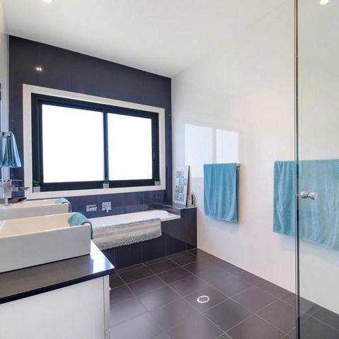 GOULBURN ALPACA FARM STAY - Maitland Accommodation 4