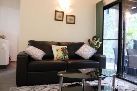 GREEN TREES CHALET Australia Zoo Close By - Maitland Accommodation 4
