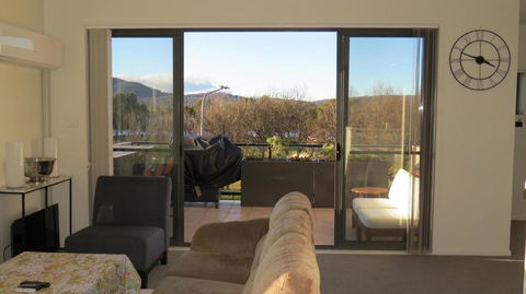 GREENWAY WATERS 2 Bed Apartment - Maitland Accommodation 3