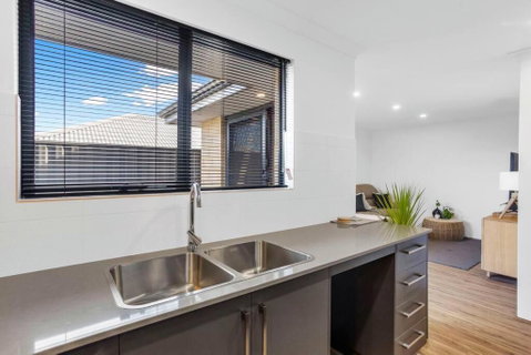 Guildford Family Hideaway - Maitland Accommodation 3