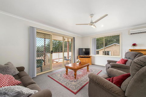 H1211 Mission Terrace Lakewood Heights Estate - Maitland Accommodation 0
