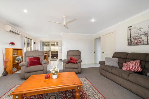 H1211 Mission Terrace Lakewood Heights Estate - Maitland Accommodation 2
