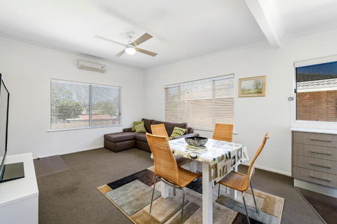 H2O Holiday Apartments Unit 5 - Maitland Accommodation 3