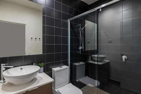 H6B - Round About Bulimba - Maitland Accommodation 4