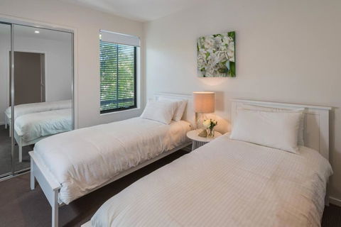 H6B - Round About Bulimba - Maitland Accommodation 3