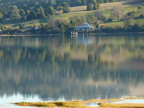 Haven House - River Edge Apartment - Maitland Accommodation 0