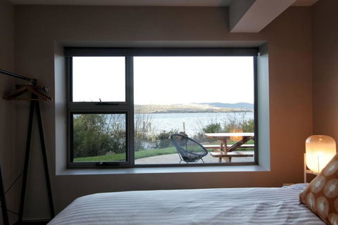 Haven House - River Edge Apartment - Maitland Accommodation 2