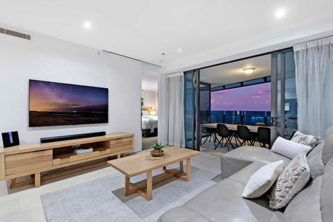 GUARANTEED OCEAN VIEW - Level 16 And Up - Soul Surfers Paradise - Self Contained &Privately Managed - Maitland Accommodation 3