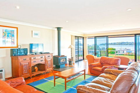 HAIS18G - Riverside Delight - Maitland Accommodation 0