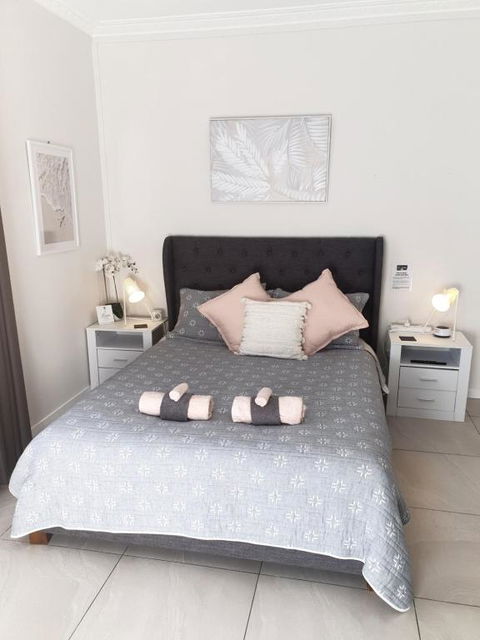GUESTHOUSE On REGENT Bed & Breakfast - Maitland Accommodation 0