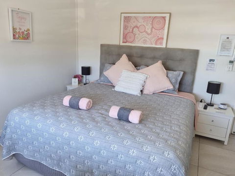 GUESTHOUSE On REGENT Bed & Breakfast - Maitland Accommodation 2