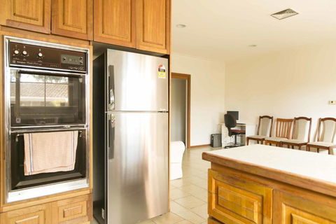 Hawthorn Holiday House - Maitland Accommodation 2