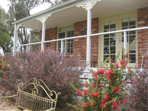 Honeyeater Cottage - Maitland Accommodation 2