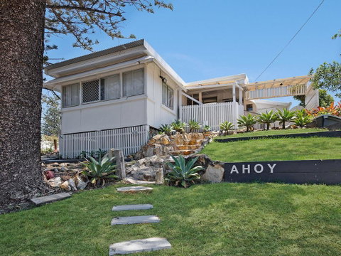Ahoy Cottage - Maitland Accommodation 0