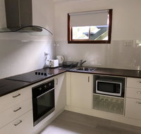 Airlie Getaway Unit 3 - Maitland Accommodation
