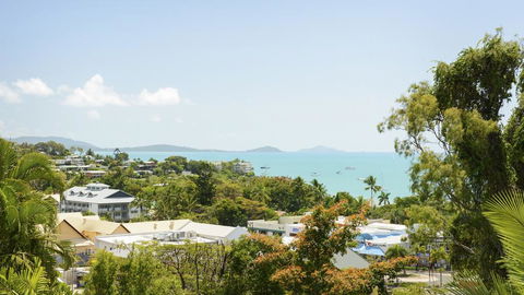 Airlie Harbour Apartment - Airlie Beach - Maitland Accommodation 1