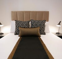 Alex Perry Hotel  Apartments - Maitland Accommodation