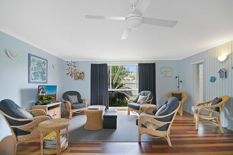 Allamanda Sands - 23 Oriole Avenue - Maitland Accommodation 2