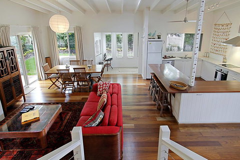 Allure - Maitland Accommodation 3
