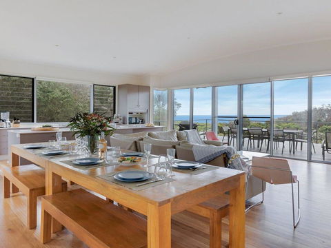 Aloha - Direct Beach Access From Property - Maitland Accommodation 1
