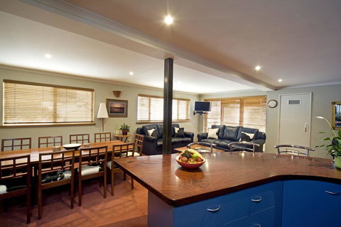 Alpine View Apartments - Maitland Accommodation 1
