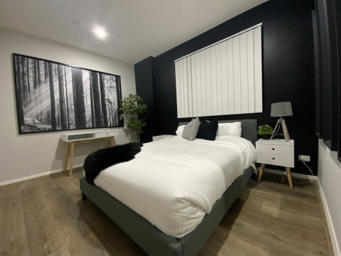Amazing New Apartment Penrith, Prime Location - Maitland Accommodation 1