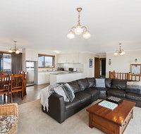 AMBIENCE BY THE SEA - Maitland Accommodation