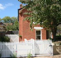 Annies Garden Cottage - Maitland Accommodation
