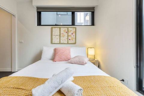 Apartment On BOURKE St - HEART Of Melbourne CBD. - Maitland Accommodation 1