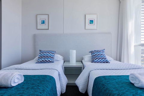 Apartment With Ocean Views - Maitland Accommodation 3