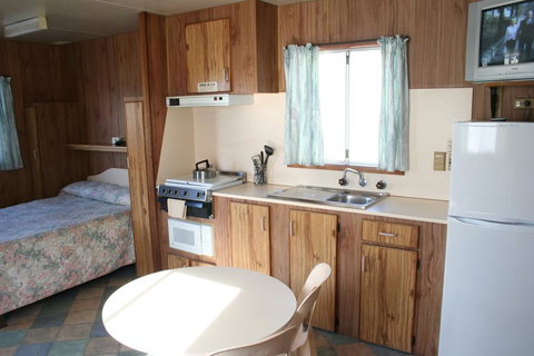 Apollo Bay Holiday Park - Maitland Accommodation 2