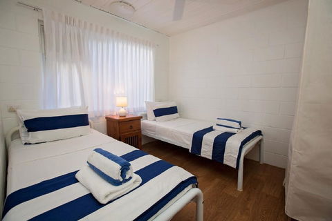 Apollo Jewel Beachfront Apartments - Maitland Accommodation 1