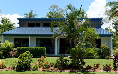 Apollo Jewel Beachfront Apartments - Maitland Accommodation 0