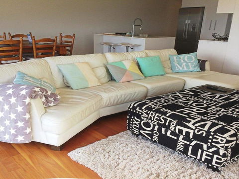 Aqua - Views Over Jones Beach - Maitland Accommodation 3