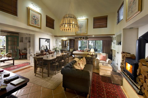 Arabella Guesthouse - Maitland Accommodation 1