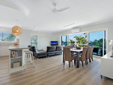 Arc Resort Stunning 3 Bedroom In Broadbeach - Maitland Accommodation 3