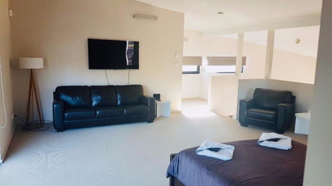 Architecturally Designed Beach House - Maitland Accommodation 3