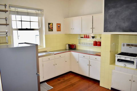 Artistic Apartment In Sunny Elwood Near St Kilda - Maitland Accommodation 1