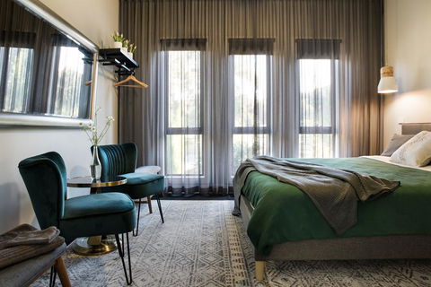 Arya - Maitland Accommodation 3