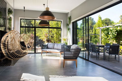 Arya - Maitland Accommodation 2