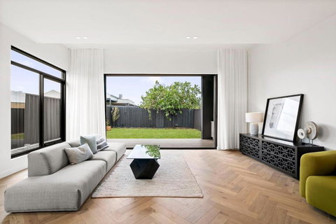 Luxurious Getaway For Big Groups - Maitland Accommodation 2