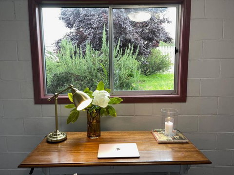 MAGNOLIA HOUSE ON THE CREEK - STANTHORPE - Maitland Accommodation 3