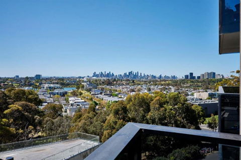 Maribyrnong Marvel Charm With Cityscape Bliss - Maitland Accommodation 3