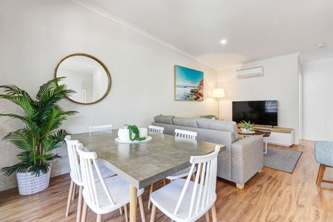 MARJ12- Stylish And Spacious - Maitland Accommodation 3