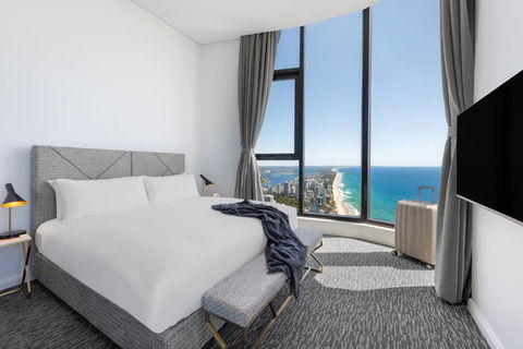 Meriton Suites Surfers Paradise - Maitland Accommodation 0